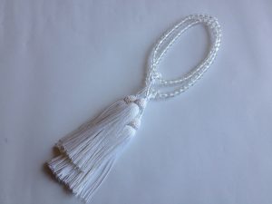 女性用２連数珠,プラスチック 人絹房1