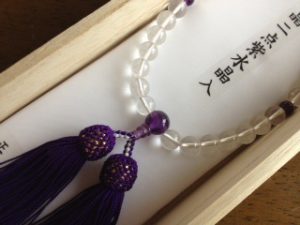 女性用数珠,白水晶二点紫水晶 正絹房2