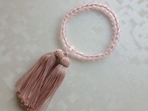 女性用数珠,プラスチックピンク（小さなお子様用）1